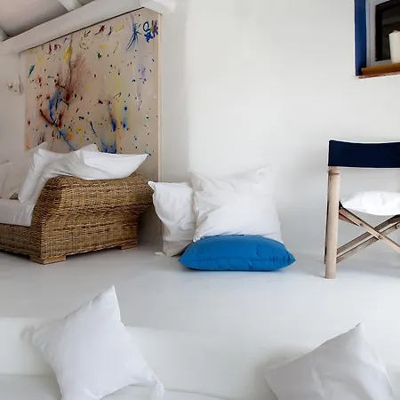 The White In Costa Smeralda -porto Cervo-